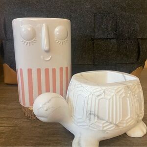 BATH & BODY WORKS 2 Soap Holders